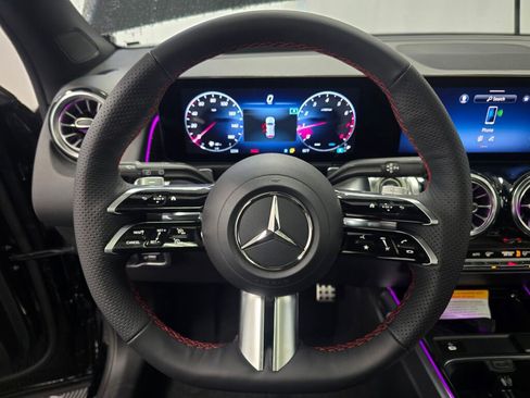 New 2026 Mercedes-Benz GLB 250 4MATIC image 14