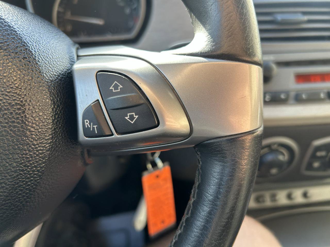 Used 2004 BMW Z4 2.5i RWD image 15
