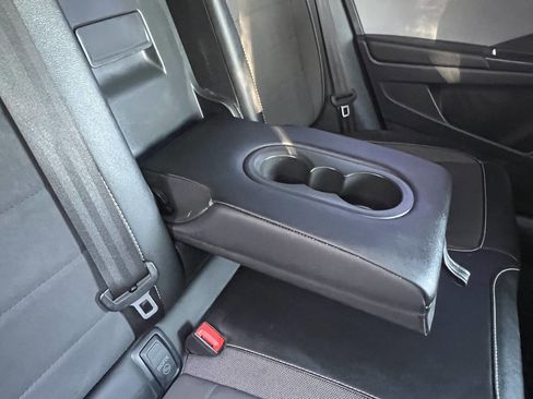 Used 2022 Volkswagen Taos SE image 27