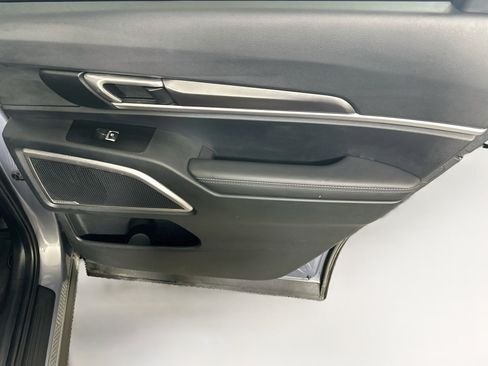Used 2025 Kia Telluride S FWD image 31