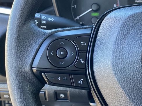 Certified 2025 Toyota Corolla LE image 24