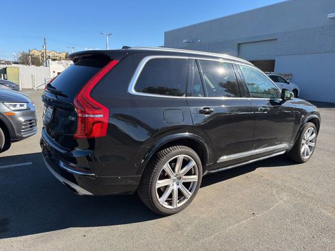 Used 2017 Volvo XC90 T8 Inscription w/ Vision Package image 3