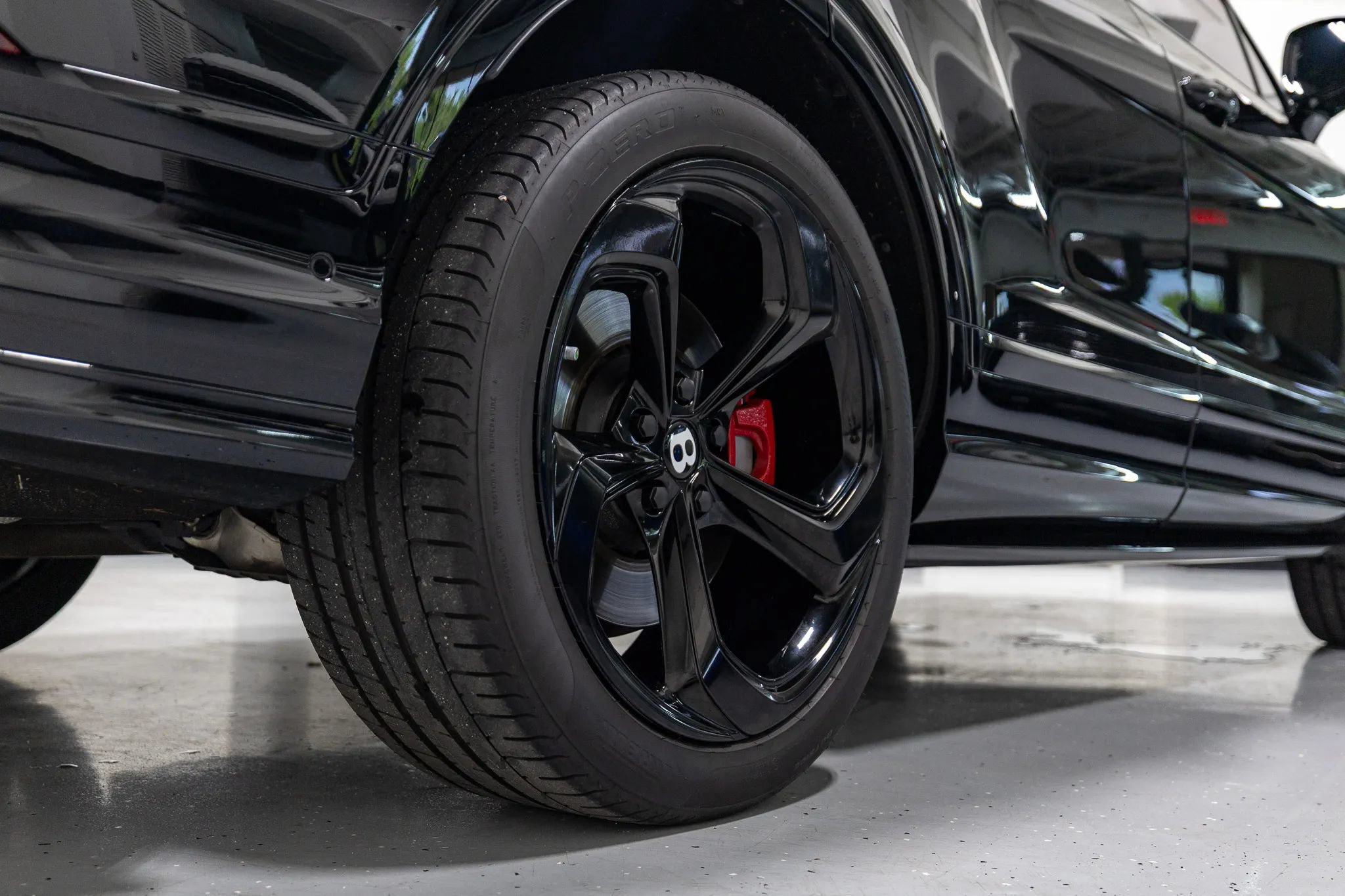 Used 2022 Bentley Bentayga AWD/4WD image 22
