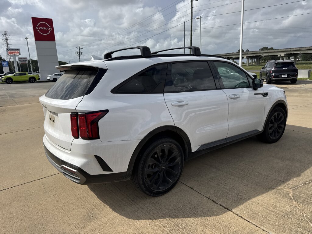 Used 2023 Kia Sorento SX FWD image 11