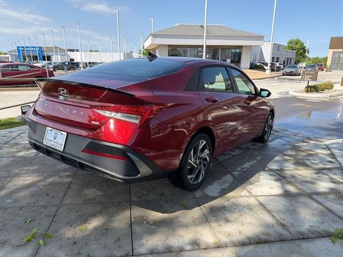New 2025 Hyundai Elantra SEL FWD image 5