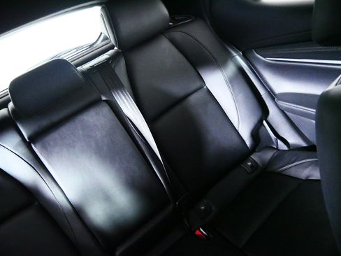 Used 2024 MAZDA MAZDA3 s FWD image 14