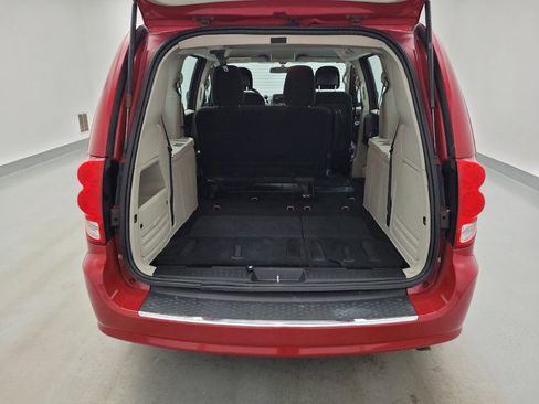 Used 2015 Dodge Grand Caravan American Value Package FWD image 29