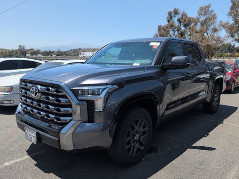 Used 2024 Toyota Tundra Platinum AWD/4WD image 3