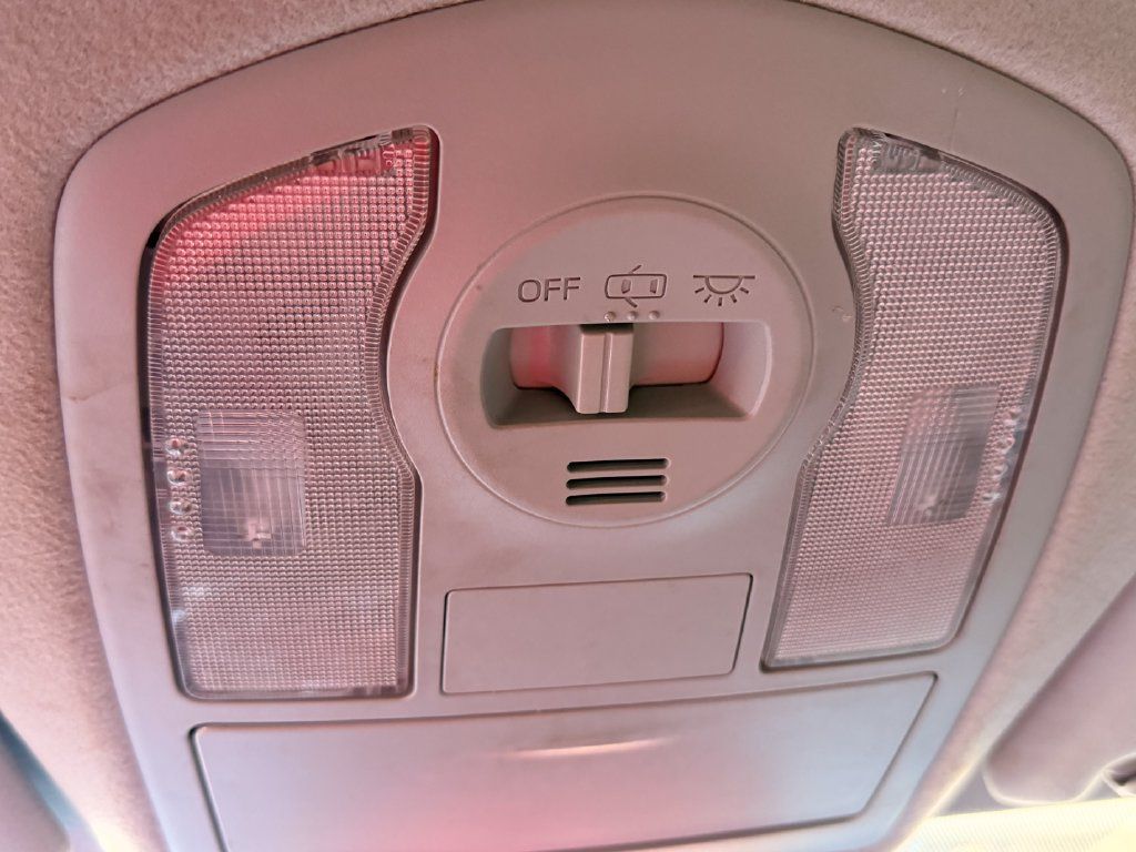 Used 2014 Toyota Prius V Three FWD image 16