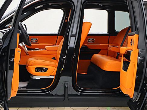 Used 2022 Rolls-Royce Cullinan AWD/4WD image 5