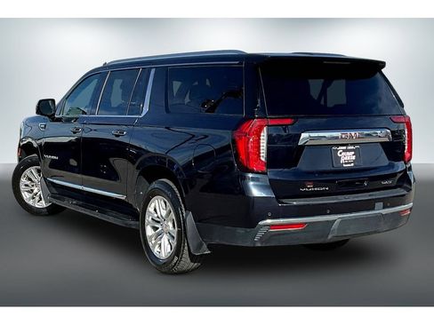 Used 2023 GMC Yukon XL SLT w/ SLT Luxury Package AWD/4WD image 4