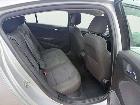 Used 2017 Chevrolet Cruze LT FWD image 13