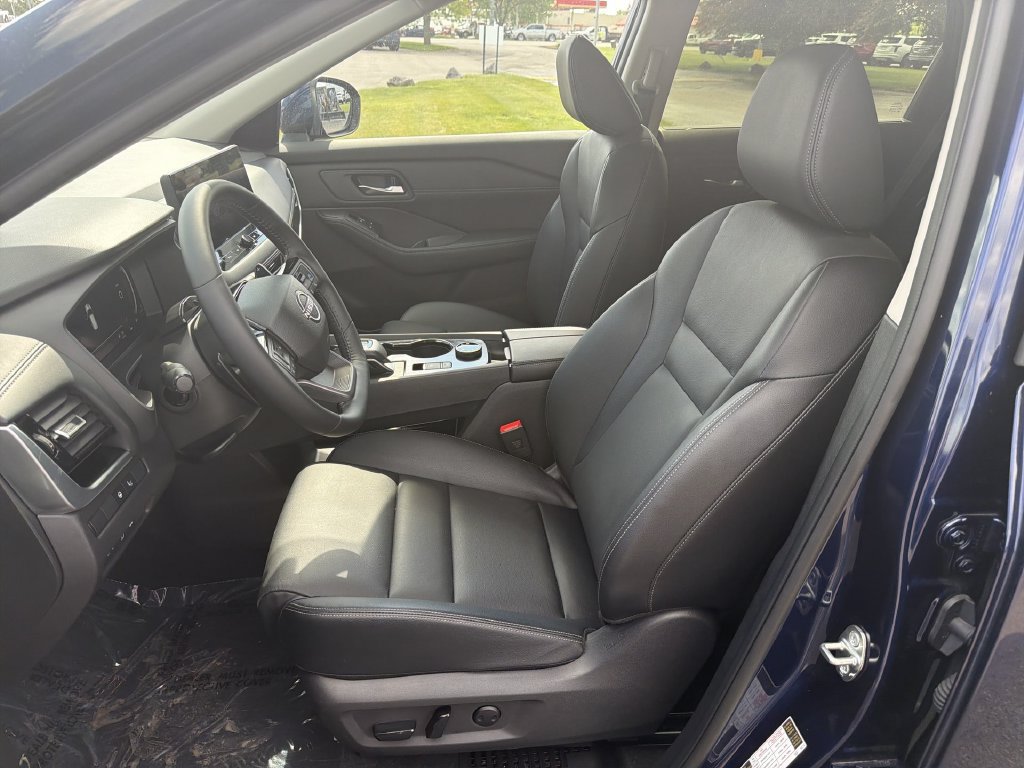 Certified 2025 Nissan Rogue SL w/ Tech Package AWD/4WD image 21