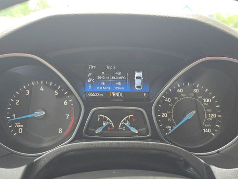 Used 2017 Ford Focus SE image 24