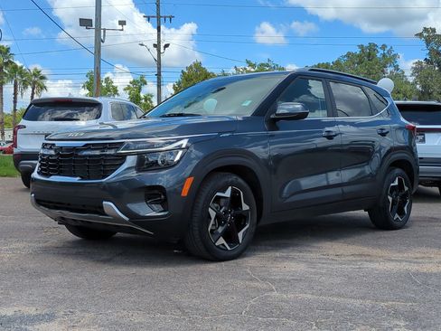 Certified 2024 Kia Seltos EX FWD image 1
