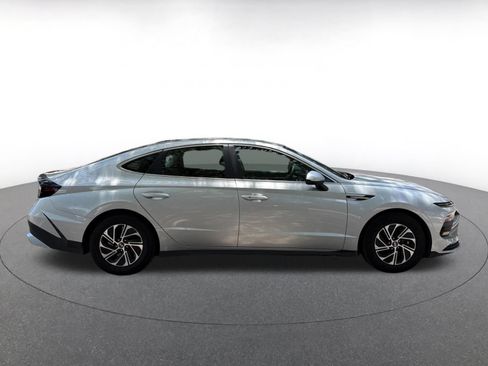 Used 2026 Hyundai Sonata Blue FWD image 8