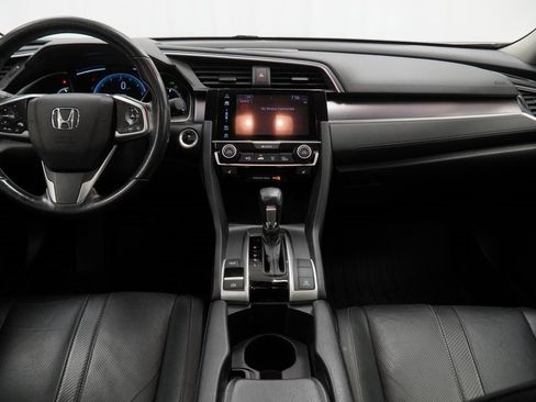 Used 2018 Honda Civic Touring image 22