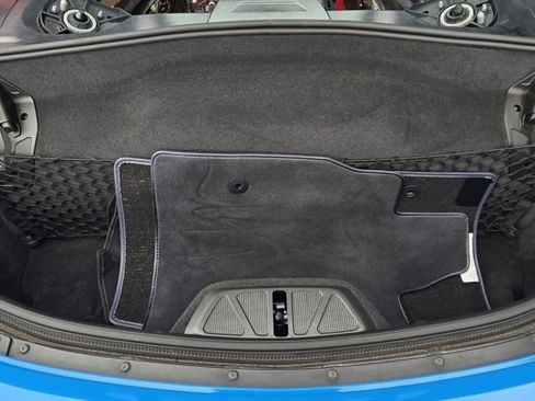 Used 2022 Chevrolet Corvette Stingray w/ Engine Appearance Package image 18