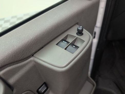 Used 2018 Chevrolet Express 3500 LT w/ LT Preferred Equipment Group image 38