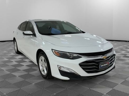 Certified 2022 Chevrolet Malibu LS w/ Driver Confidence Package II FWD image 7