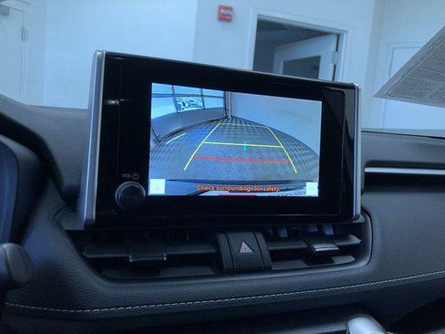 Certified 2025 Toyota RAV4 LE AWD/4WD image 27