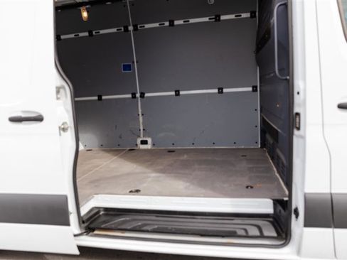 Used 2024 Mercedes-Benz Sprinter 3500 image 29