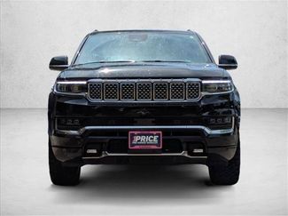 Used 2023 Jeep Grand Wagoneer Series III w/ HD Trailer Tow Package AWD/4WD video 2