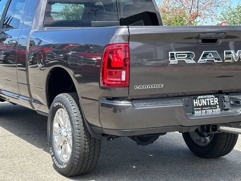 New 2026 RAM 2500 Laramie w/ Towing Technology Group AWD/4WD image 34