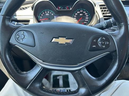 Used 2019 Chevrolet Impala LT image 17