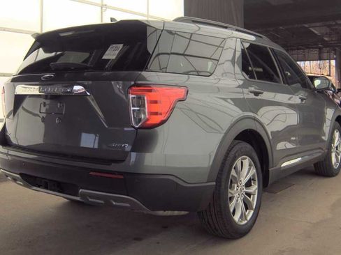 Used 2023 Ford Explorer XLT w/ Equipment Group 202A AWD/4WD image 4