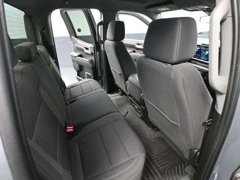 Used 2023 Chevrolet Silverado 1500 LT AWD/4WD image 45