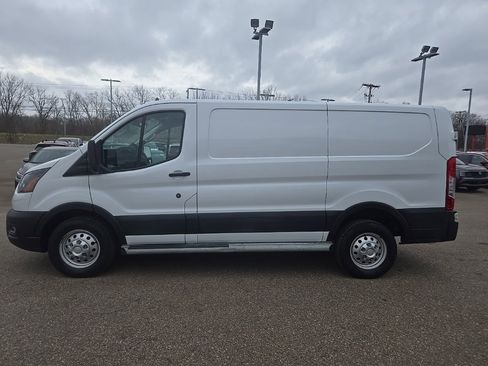 Used 2023 Ford Transit 250 Low Roof AWD w/ Exterior Upgrade Package image 4