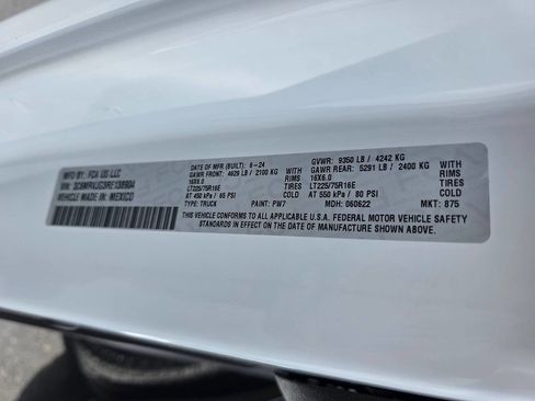 Used 2024 RAM ProMaster 3500 w/ Convenience Group image 23