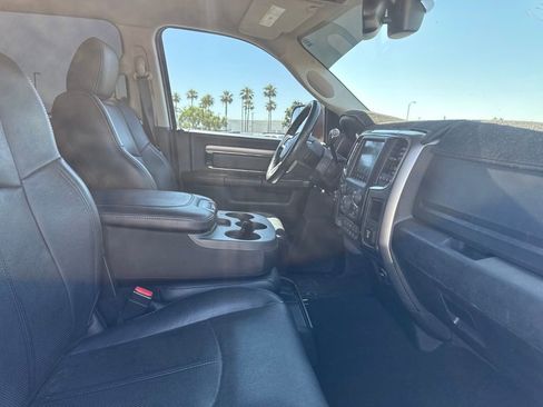 Used 2018 RAM 2500 Laramie w/ Sport Appearance Group AWD/4WD image 12