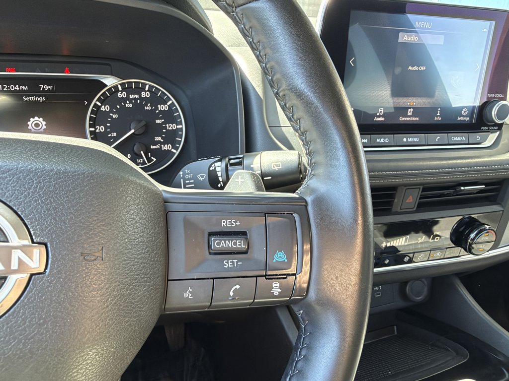 Used 2025 Nissan Rogue SV FWD image 30