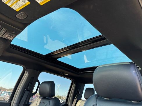 Used 2018 Ford F150 Raptor w/ Equipment Group 802A Luxury image 16