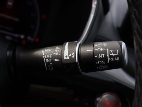 Used 2023 Acura MDX SH-AWD image 40