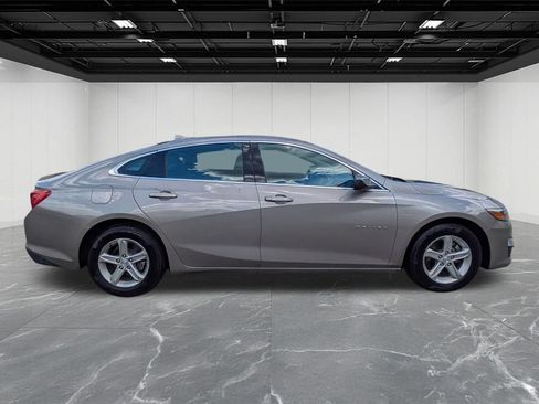 Used 2023 Chevrolet Malibu LT w/ Driver Confidence Package FWD image 6
