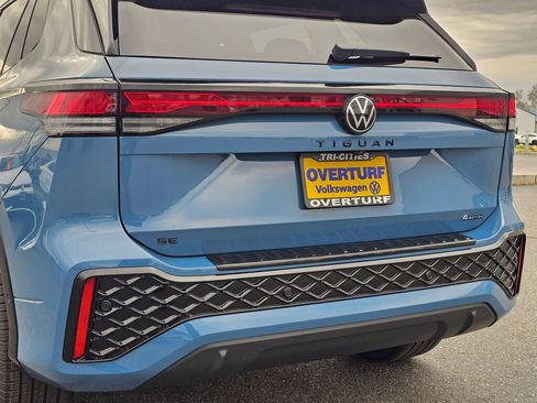 New 2026 Volkswagen Tiguan SE R-Line AWD/4WD image 7