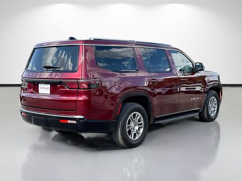 Used 2024 Jeep Wagoneer 4WD w/ Convenience Group I image 3