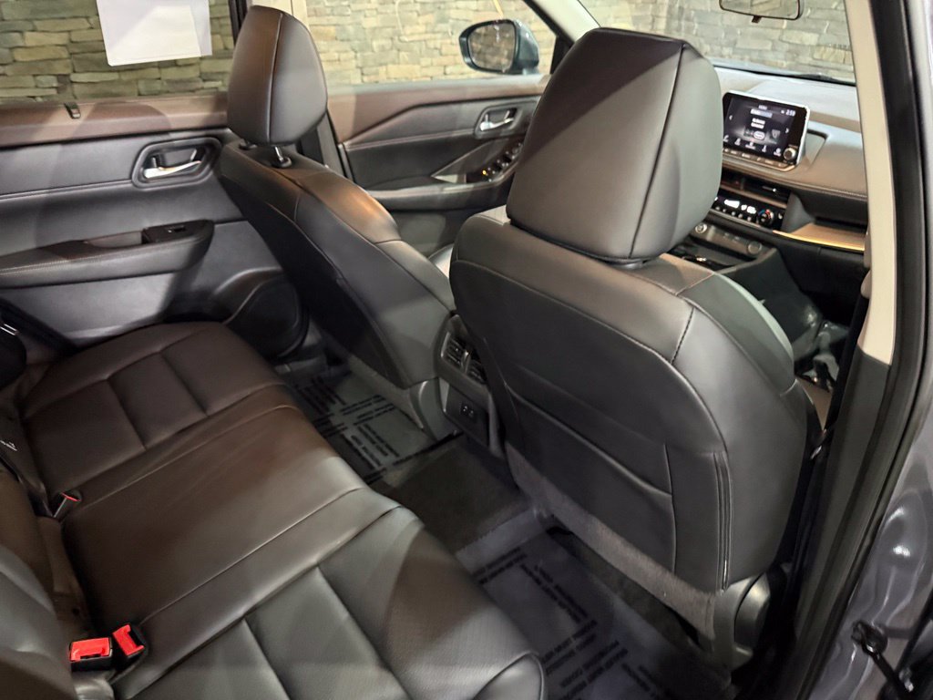 Certified 2023 Nissan Rogue SV w/ SV Premium B Package FWD image 32