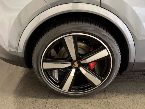 New 2026 Porsche Cayenne S image 12