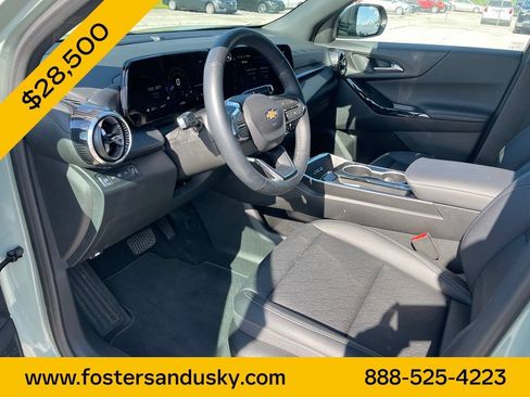 Used 2025 Chevrolet Equinox LT w/ Convenience Package II AWD/4WD image 13