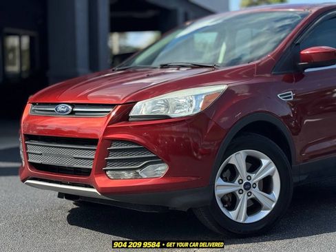 Used 2014 Ford Escape SE FWD image 2
