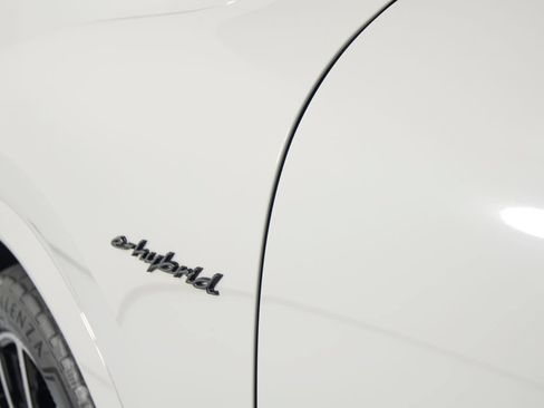 Certified 2026 Porsche Cayenne E-Hybrid AWD/4WD image 43