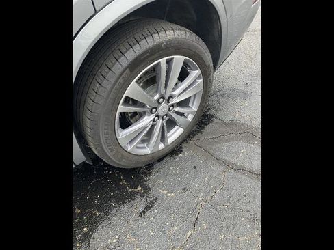 Certified 2025 Cadillac XT6 Premium Luxury w/ Platinum Package image 9