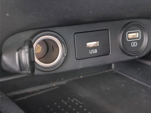 Used 2021 Hyundai Elantra SEL w/ Convenience + Premium Package image 24