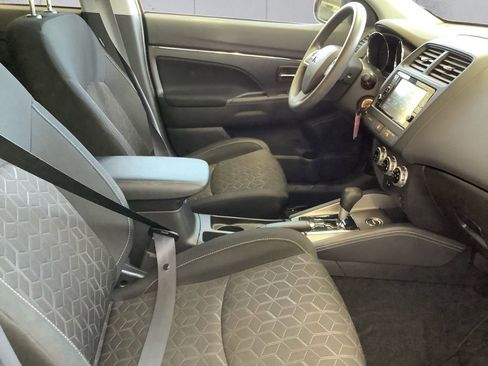 Used 2022 Mitsubishi Outlander Sport SE image 13