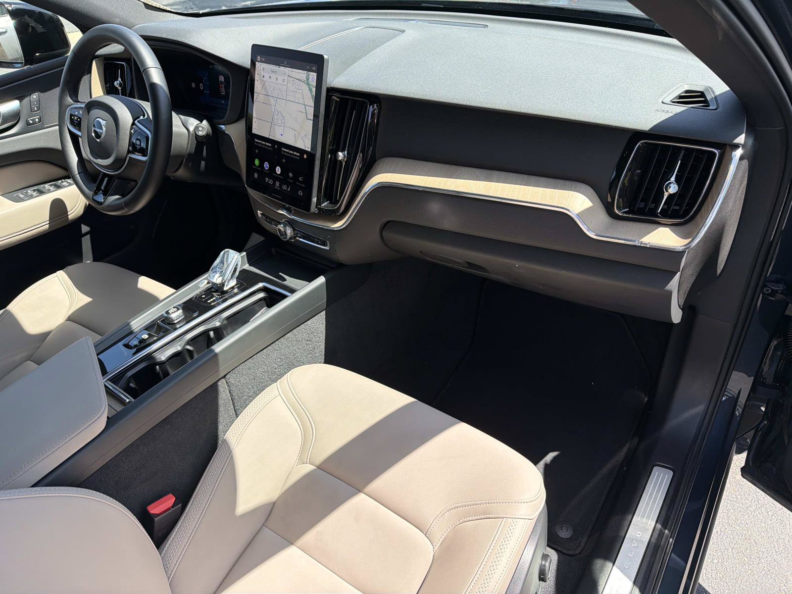 Certified 2026 Volvo XC60 B5 Plus AWD/4WD image 26