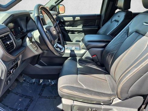 Used 2024 Ford Expedition Max Platinum AWD/4WD image 17